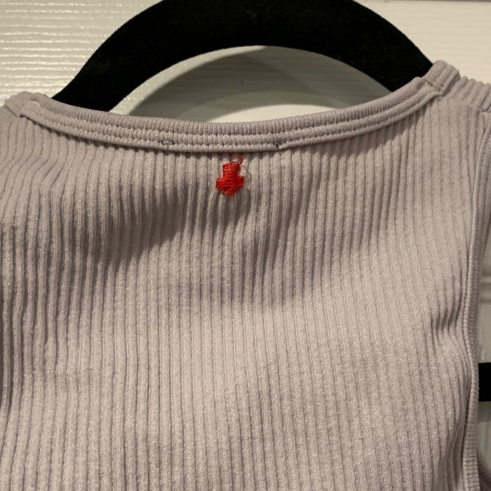 Zara Ribbed Cut Out Tank Top - Picture 3 of 4